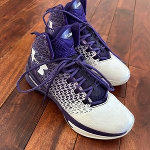 Men’s size 10 Under Armor, purple and white basketball shoes. Clutchfit …